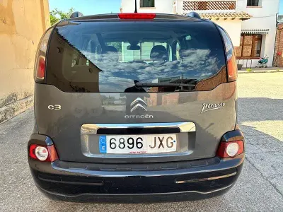 Usado Citroën C3 Picasso Feel 110 CV (80 kW) 2017 Gris / plata Monovolumen