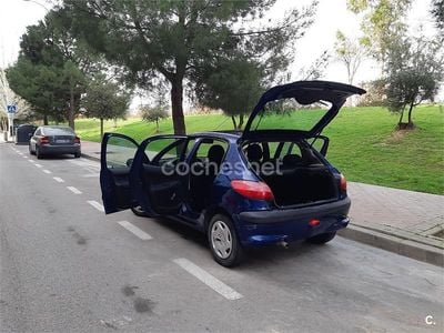 Usado Peugeot 206 75 CV (55 kW) 2003 Azul Berlina