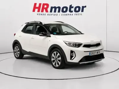 Usado Kia Stonic 100 CV (73 kW) 2023 Negro SUV