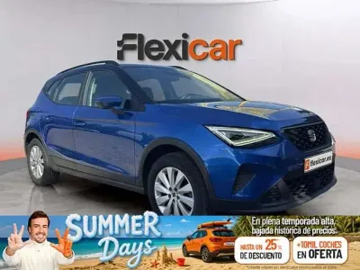 Usado Seat Arona Reference 95 CV (69 kW) 2024 Azul SUV