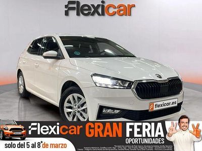 Usado Skoda Fabia Selection 95 CV (69 kW) 2024 Blanco Berlina