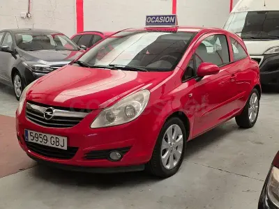Usado Opel Corsa 90 CV (66 kW) 2009 Rojo Utilitario