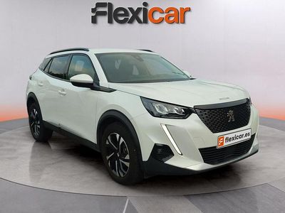 Usado Peugeot 2008 Active 110 CV (80 kW) 2020 Blanco SUV