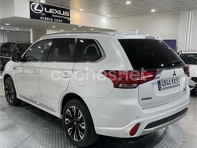 Blanco Usado 2018 Mitsubishi Outlander P-HEV SUV | 15.900 € (Buen precio)