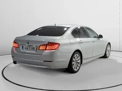 Usado BMW 528 Sport Line 245 CV (180 kW) 2012 Gris Berlina