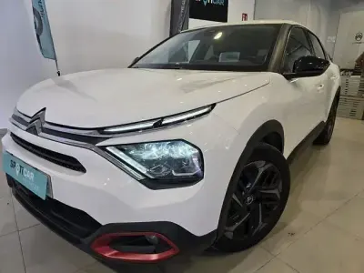 Usado Citroën C4 Feel 130 CV (95 kW) 2021 Blanco Berlina