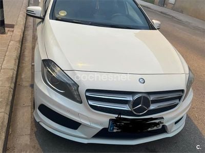 Käytetty Mercedes A180 AMG line 109 HP (80 kW) 2015 Valkoinen Sedan