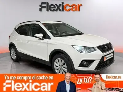 Usado Seat Arona Style 115 CV (84 kW) 2019 Amarillo SUV