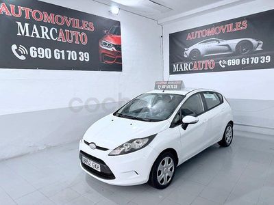 Usado Ford Fiesta 95 CV (69 kW) 2010 Blanco Utilitario