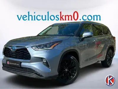 Usado Toyota Highlander Advance 246 CV (180 kW) 2021 Gris / plata SUV
