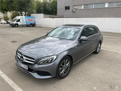 Usado Mercedes C200 150 CV (110 kW) 2017 Gris / plata Familiar