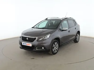 Usado Peugeot 2008 Style 82 CV (60 kW) 2017 Gris SUV