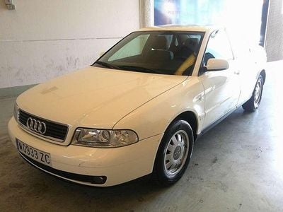 Blanco Usado 2000 Audi A4 Premium Berlina | 2290 €