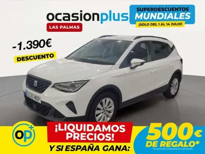 Usado Seat Arona Style 110 CV (80 kW) 2023 Blanco SUV