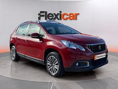Usado Peugeot 2008 Allure 100 CV (73 kW) 2017 Rojo SUV