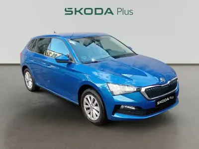 Usado Skoda Scala Ambition 95 CV (69 kW) 2023 Azul Utilitario