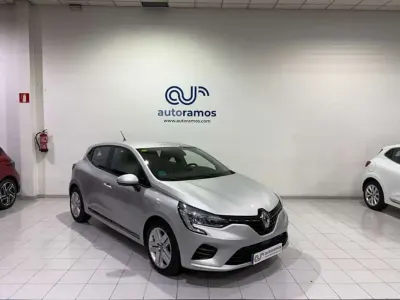 Usado Renault Clio Zen 101 CV (74 kW) 2020 Gris Utilitario