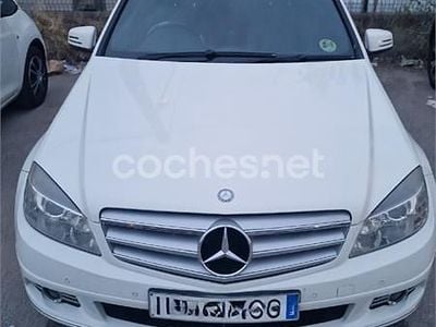 Usado Mercedes C220 170 CV (125 kW) 2009 Blanco Berlina