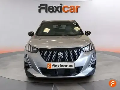 Usado Peugeot 2008 GT 130 CV (95 kW) 2021 Gris SUV