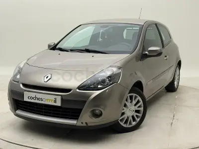 Usado Renault Clio II Exception 85 CV (62 kW) 2009 Beige Berlina