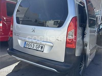 Gris / plata Usado 2009 Peugeot Partner Tepee Outdoor Monovolumen | 8000 € (Caro)