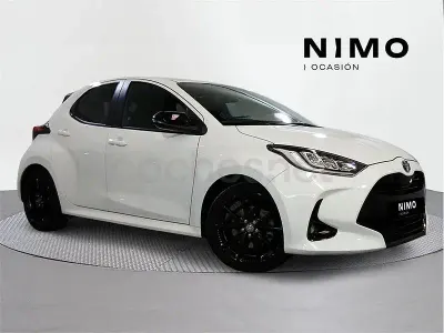 Usado Toyota Yaris Hybrid Style 116 CV (85 kW) 2022 Blanco Berlina