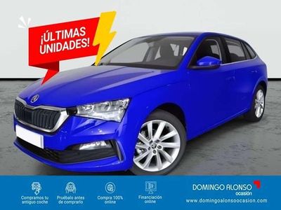 Usado Skoda Scala Ambition 110 CV (80 kW) 2023 Azul Utilitario