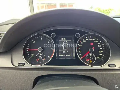 Usado VW Passat Advance 140 CV (102 kW) 2011 Marrón Berlina