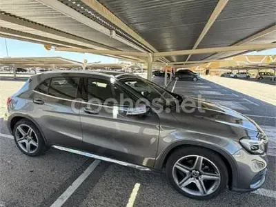 Usado Mercedes GLA200 136 CV (100 kW) 2019 Gris / plata SUV