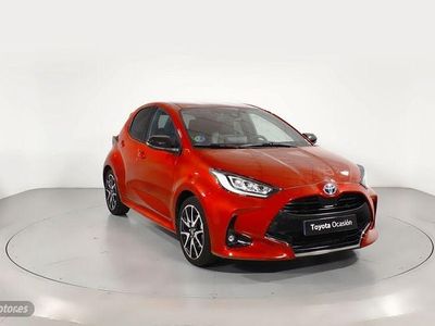 Rojo Usado 2022 Toyota Yaris Hybrid Style | 21.500 € (Precio justo)