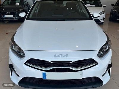 Usado Kia Ceed 100 CV (73 kW) 2025 Blanco Utilitario