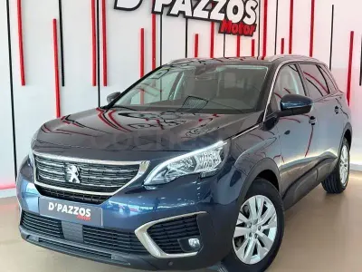 Usado Peugeot 5008 Active 130 CV (95 kW) 2018 Azul SUV