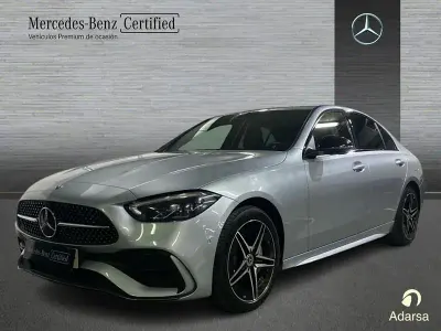 Usado Mercedes C300e 313 CV (230 kW) 2024 Plata hightech Berlina