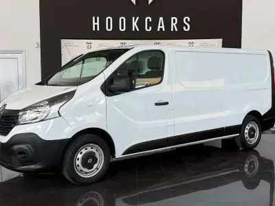 Usado Renault Trafic 95 CV (69 kW) 2019 Blanco Monovolumen