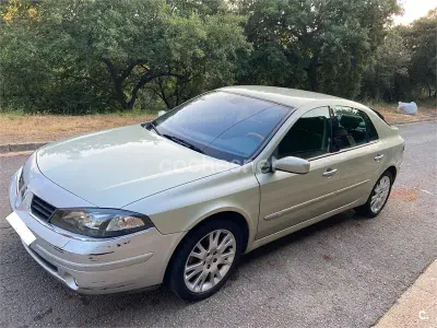 Usado Renault Laguna II Privilege 120 CV (88 kW) 2005 Verde Berlina