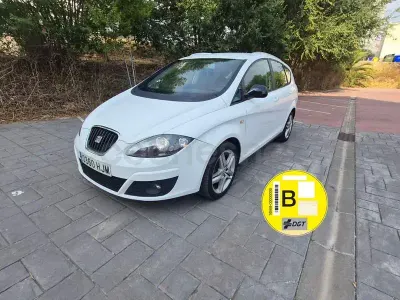 Usado Seat Altea XL Style 105 CV (77 kW) 2012 Blanco Monovolumen