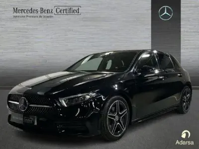 Usado Mercedes A180 136 CV (100 kW) 2022 Negro noche