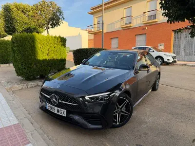 Usado Mercedes C220 200 CV (147 kW) 2023 Negro Berlina
