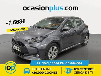 Gris Usado 2024 Toyota Yaris Hybrid Active Berlina | 18.300 € (Precio justo)