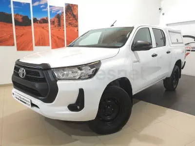 Usado Toyota HiLux 150 CV (110 kW) 2021 Blanco Pickup/Camioneta