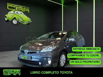 Używany Toyota Prius Advance 136 KM (100 kW) 2016 Szary Sedan/Limuzyna