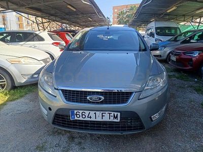 Usado Ford Mondeo Trend 125 CV (91 kW) 2007 Gris / plata Berlina