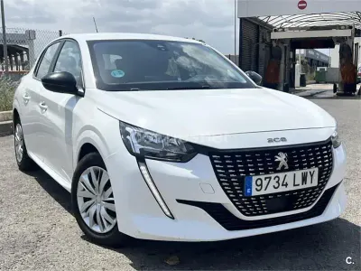 Usado Peugeot 208 Allure 100 CV (73 kW) 2022 Blanco Utilitario