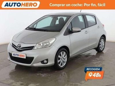 Usado Toyota Yaris Active 69 CV (50 kW) 2014 Plateado Utilitario