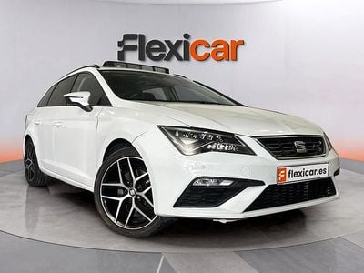 Usado Seat Leon ST FR 180 CV (132 kW) 2017 Blanco Familiar