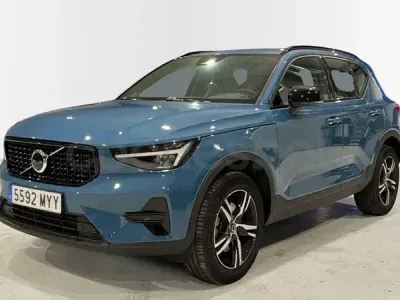 Usado Volvo XC40 Plus 163 CV (119 kW) 2025 Azul SUV