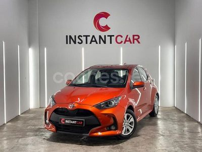 Naranja Usado 2022 Toyota Yaris Berlina | 16.490 € (Precio justo)