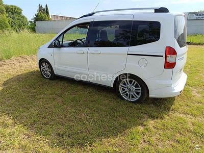 Blanco Usado 2015 Ford Tourneo Courier Titanium Monovolumen | 7500 € (Precio justo)