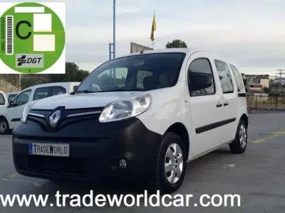 Usado Renault Kangoo LIMITED 95 CV (69 kW) 2021 Blanco Monovolumen