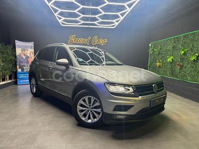 Gris / plata Usado 2019 VW Tiguan Edition SUV | 21.890 € (Precio justo)